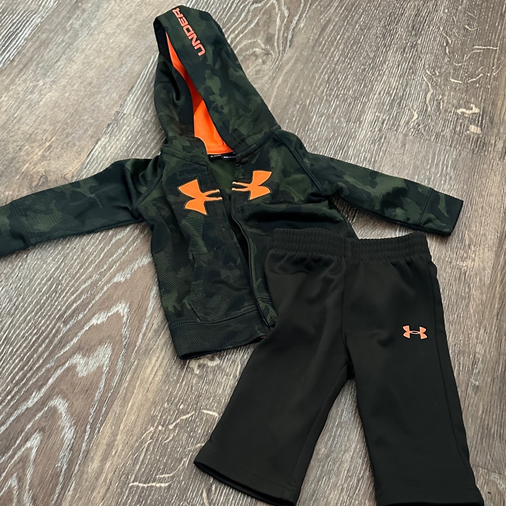 Under Armour Black and Orange Camo Set